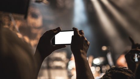 哈麻批手机端操作教程缩略图，手机界面示意配步骤角标